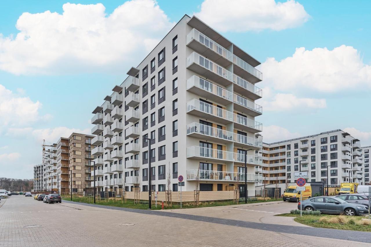Miedziana 6 & 18 Apartment With Free Garage Wroclaw By Renters Екстериор снимка