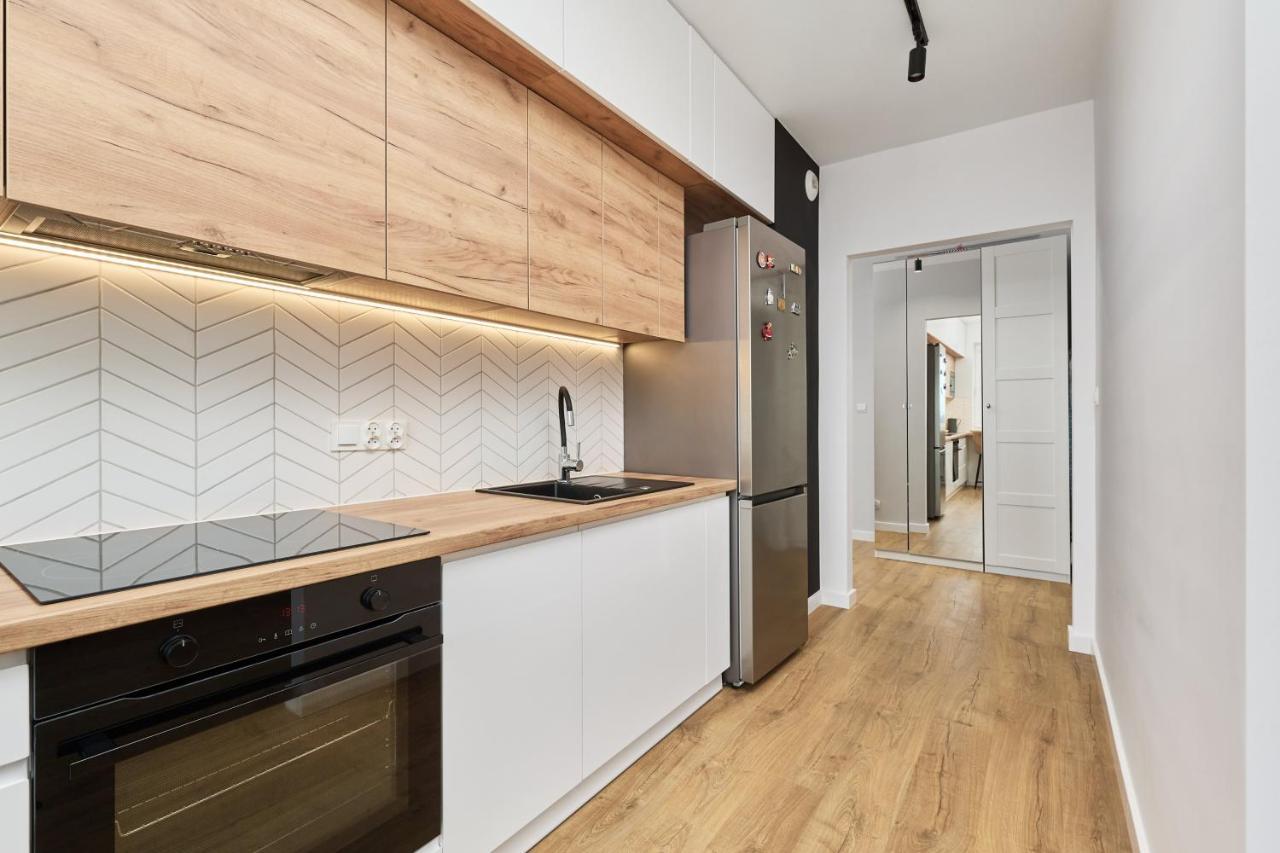 Miedziana 6 & 18 Apartment With Free Garage Wroclaw By Renters Екстериор снимка